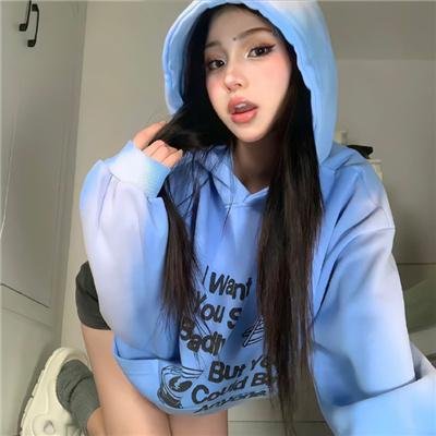 双眼凝视